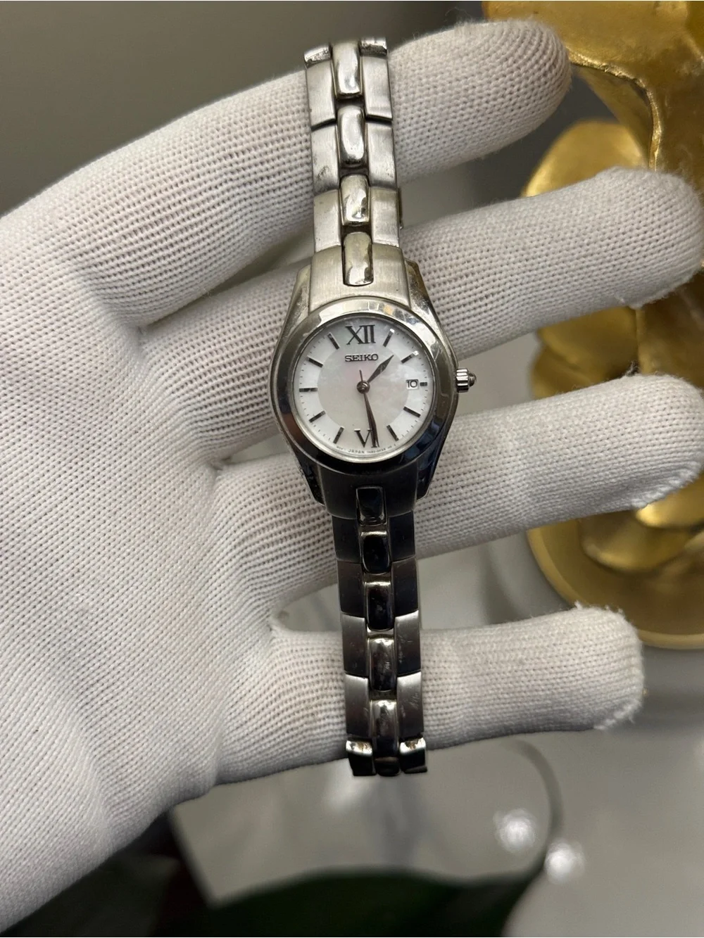 Seiko elegant wristwatch